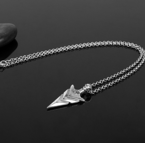 European and American film and television peripheral hot sell accessories ARROW ARROW glow-in-the-dark alloy key chain pendant - Image 2