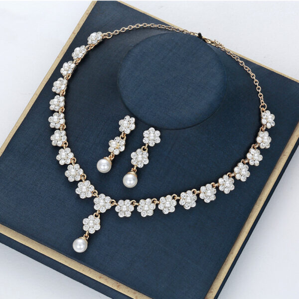 Creative Pearl Necklace Earrings Jewelry Set - Image 4