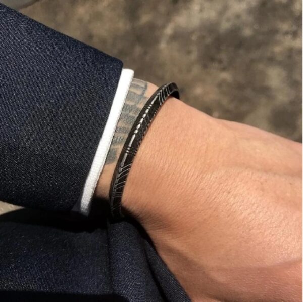 Nordic minimalist triangle pattern couple titanium steel bracelet - Image 3