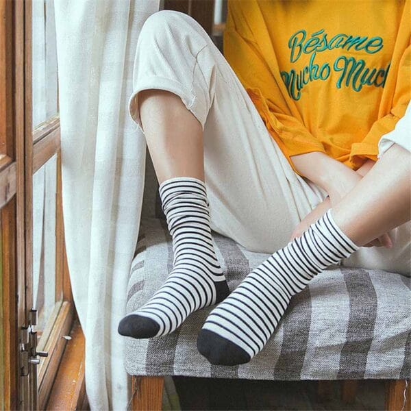 Women's Striped Cotton Socks - Image 5