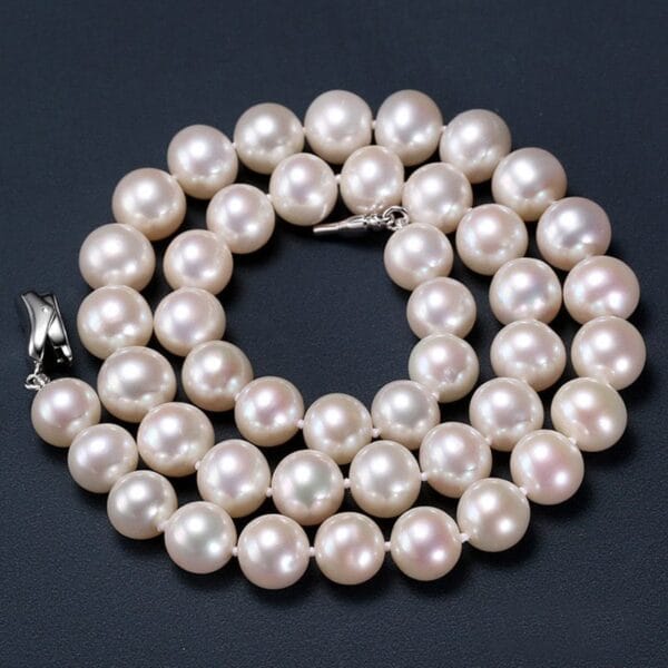 Round Freshwater Pearls Choker for Women - Image 4