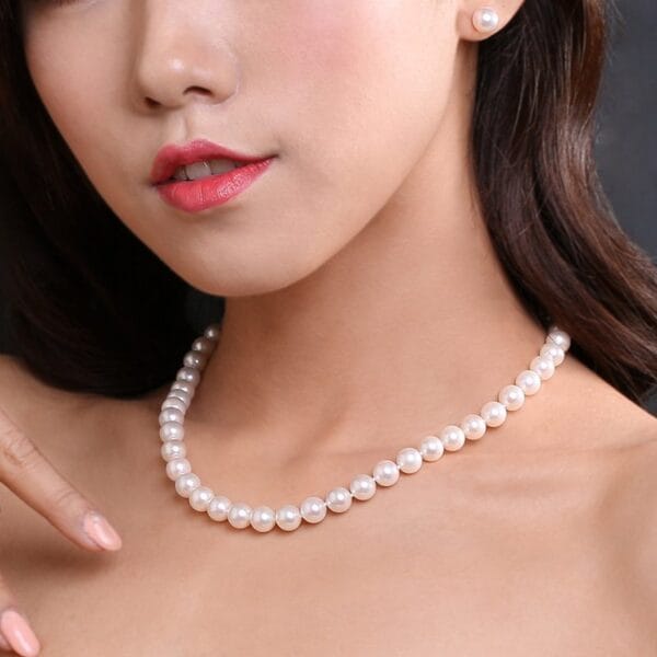 Round Freshwater Pearls Choker for Women - Image 3