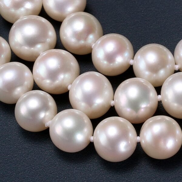 Round Freshwater Pearls Choker for Women - Image 7