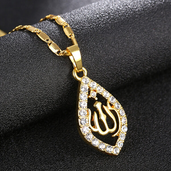 European And American Fashion Women's Pendant Necklace - Image 4