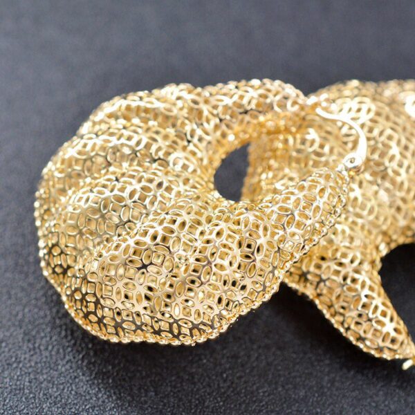 Women's Golden Mesh Hoop Earrings - Image 3