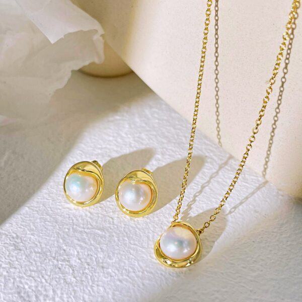 Round Pearl Necklace For Women - Image 5