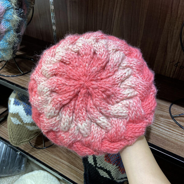 Women's Autumn And Winter Mixed Color Gradient Knit Beret Hat - Image 5