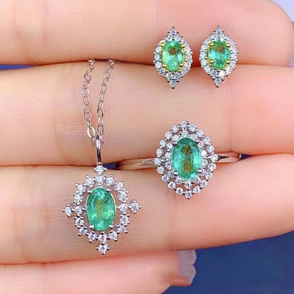 Natural Emerald S925 Silver Female Earrings - Image 4
