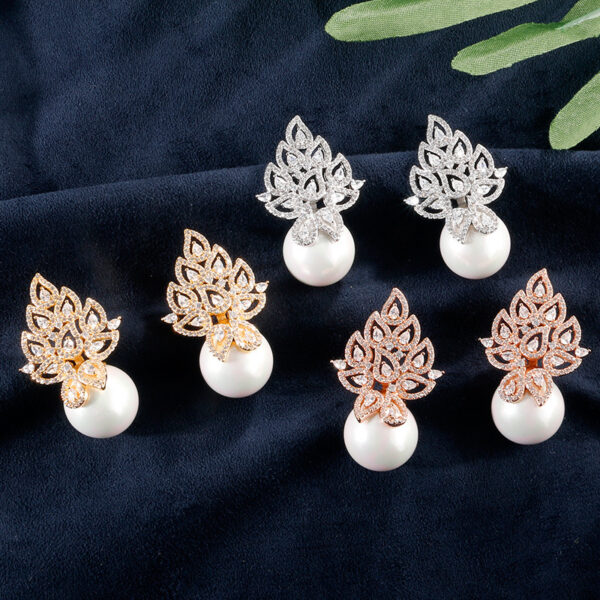 New Popular Style Pierced Hole Pattern Pearl Earrings Jewelry