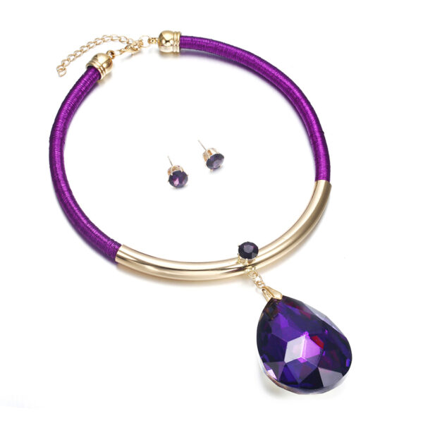 Exaggerated Large Gemstone Pendant Women's Necklace - Image 6