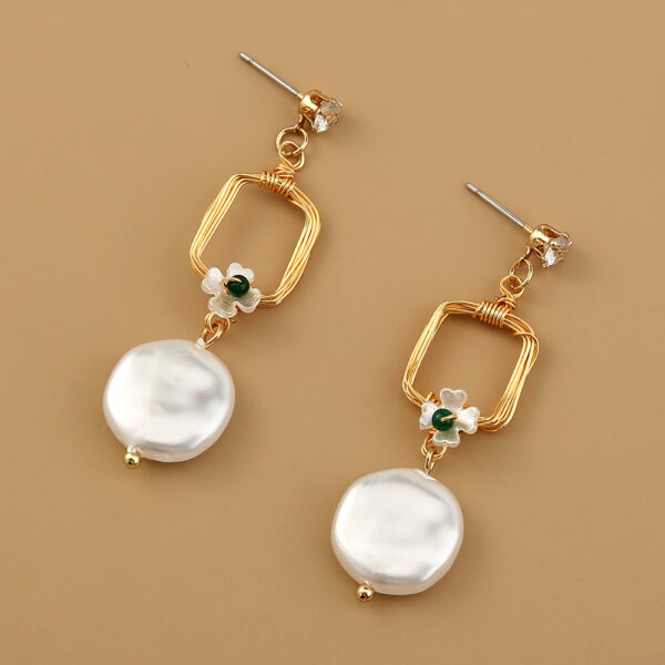 Elegant temperament ladies jewelry long geometric baroque pearl earrings earrings creative stitching earrings - Image 6