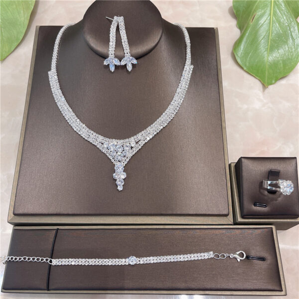 Fashion Luxury Rhinestone Earrings Necklace Ring Bracelet Four Piece Chain